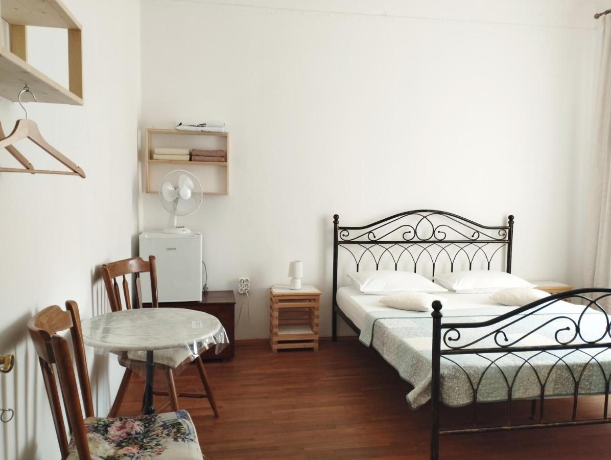 Guest House Izola Exterior foto