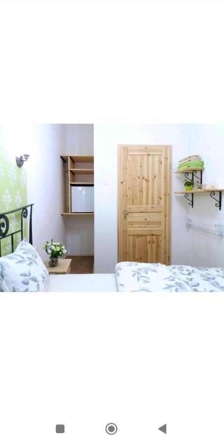 Guest House Izola Exterior foto
