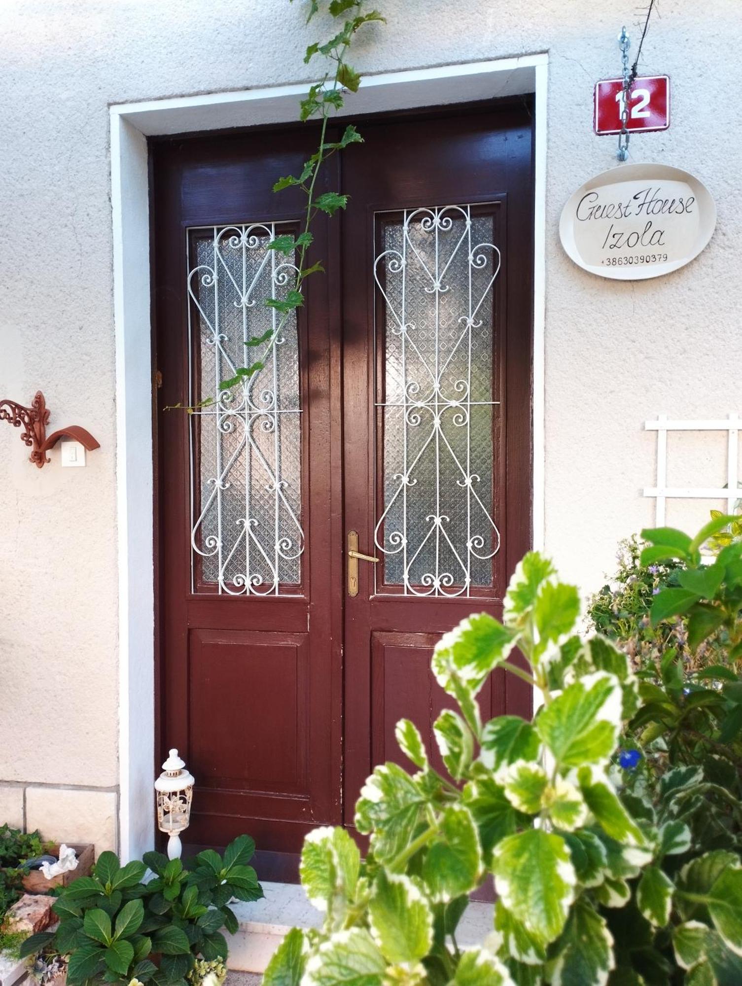 Guest House Izola Exterior foto