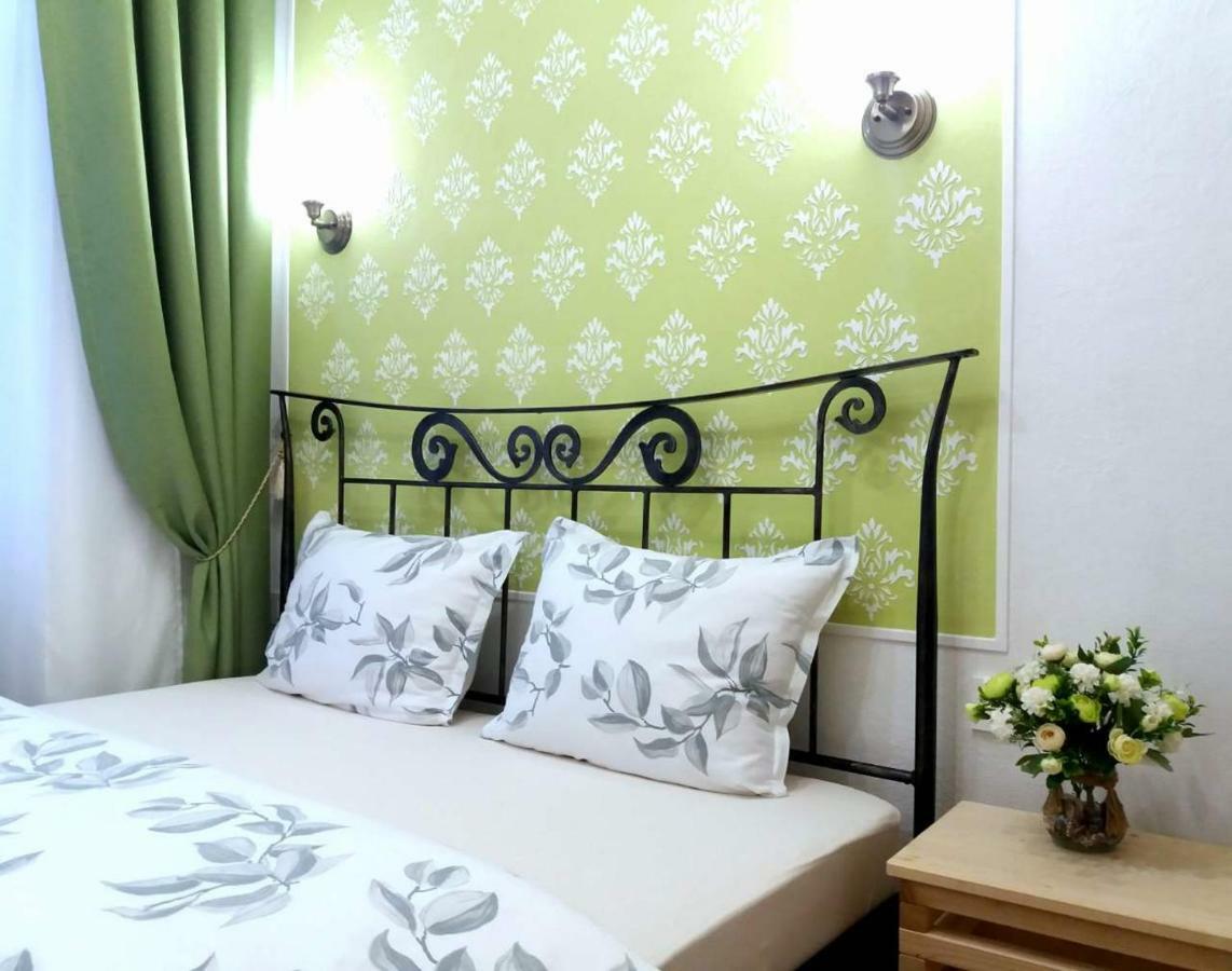 Guest House Izola Exterior foto